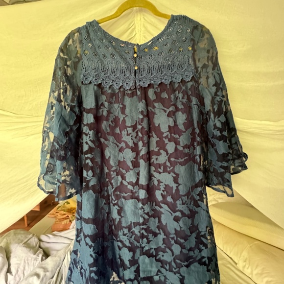 Modcloth lace overlay sheer bell sleeve swing dress , EUC, size small - Picture 2 of 6